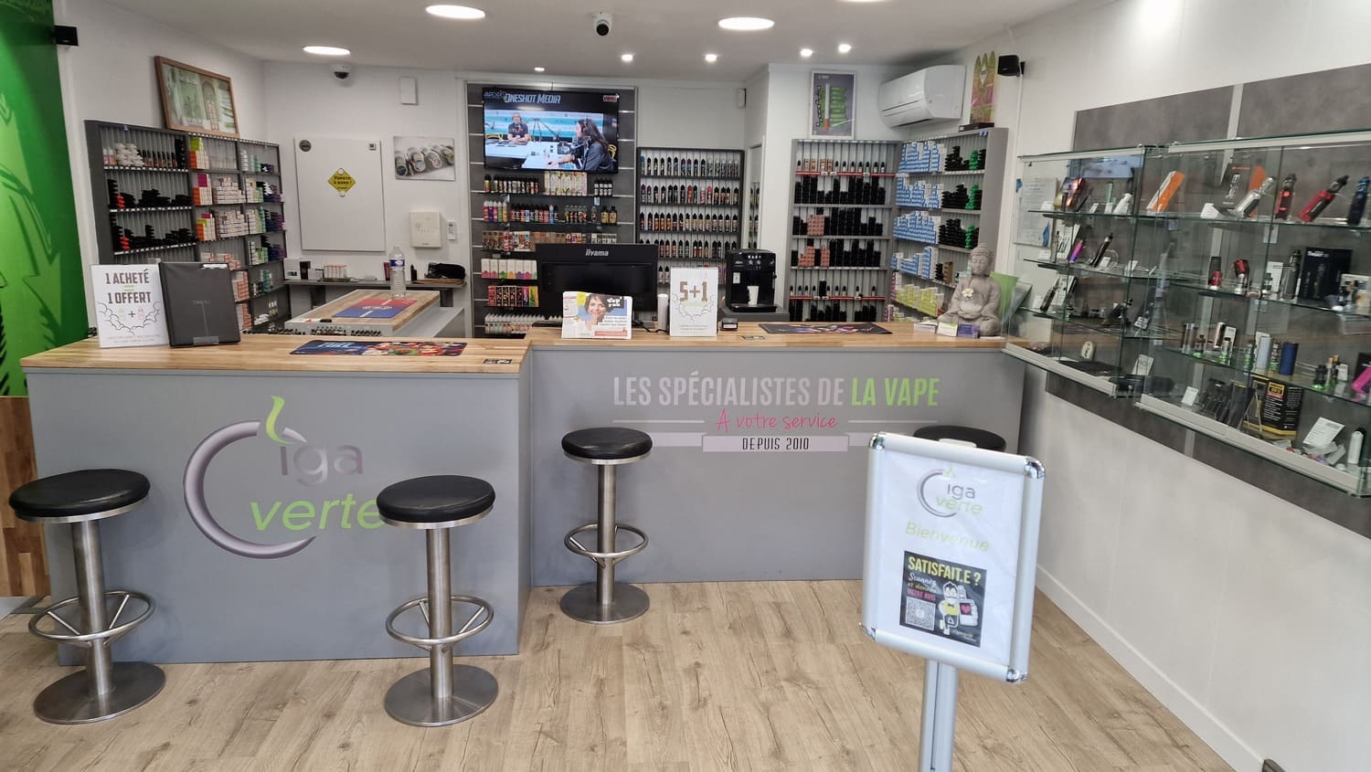 comptoir-cigaverte-toulouse Espace salon du magasin de cigarettes électroniques Cigaverte Toulouse.
